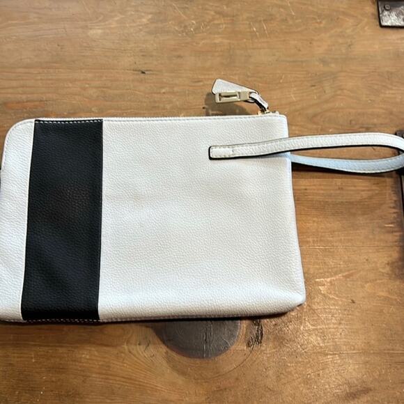 Isaac Mizrahi whit with black stripe clutch - Picture 2 of 13